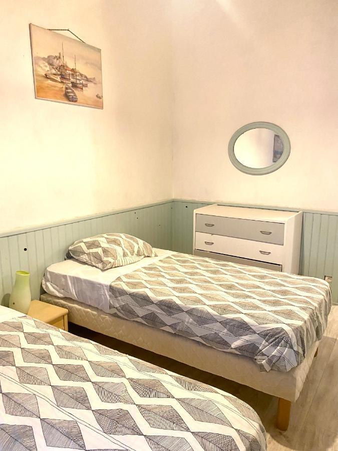 Appartement rue piétonne Breil sur Roya Extérieur photo