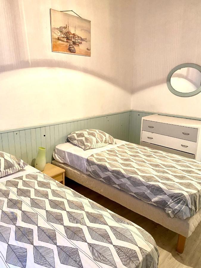 Appartement rue piétonne Breil sur Roya Extérieur photo