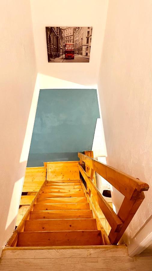 Appartement rue piétonne Breil sur Roya Extérieur photo