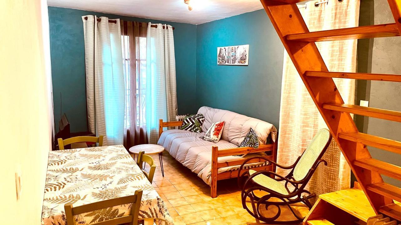 Appartement rue piétonne Breil sur Roya Extérieur photo